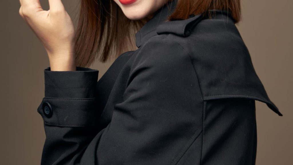 Perruque de cheveux naturels : bien choisir la densité et la construction selon ses habitudes